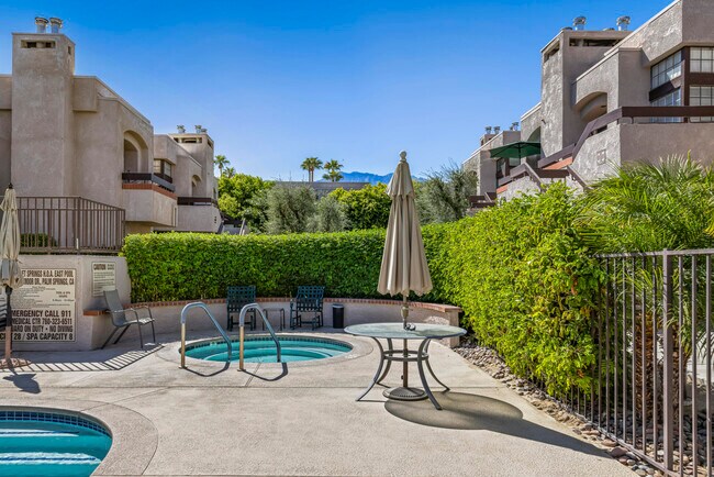 Building Photo - 2601 S Broadmoor Dr