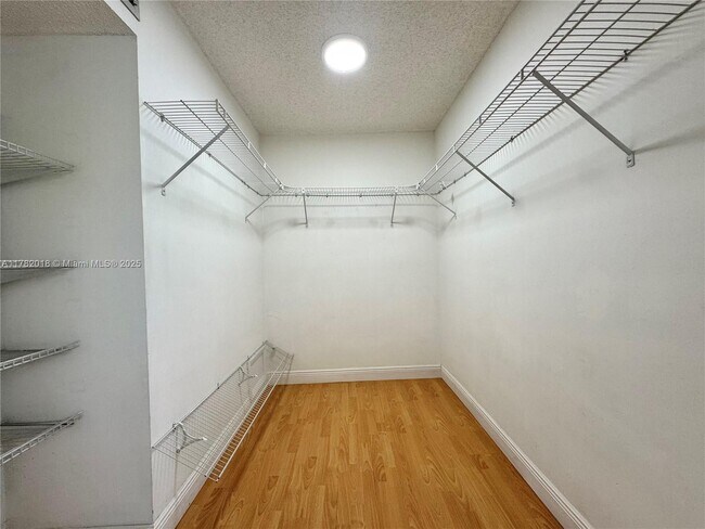 Building Photo - 1226 SW 113th Terrace