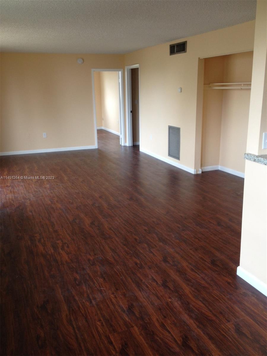 Building Photo - 7900 Tatum Waterway Dr