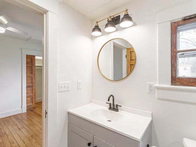 Building Photo - Beautifully Restored Belmont Gem With Fenced Yard