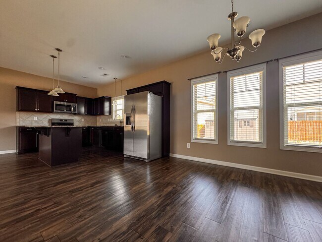 Building Photo - Beautiful 4 Bed 3.5 Bath Home in Jack Britt School District