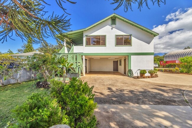 Primary Photo - Charming 3BR Makawao Upstairs Home – Bright, Breezy & Move-In Ready