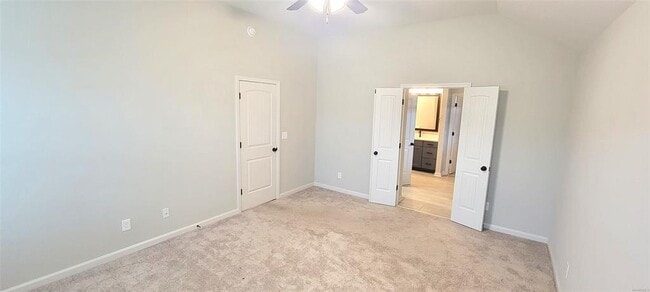 Building Photo - 844 Hedgefield Way