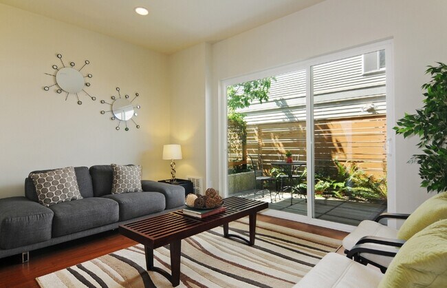 Building Photo - 4717 Phinney Avenue North