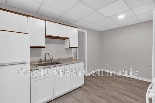 Building Photo - 1251 Hertel Ave