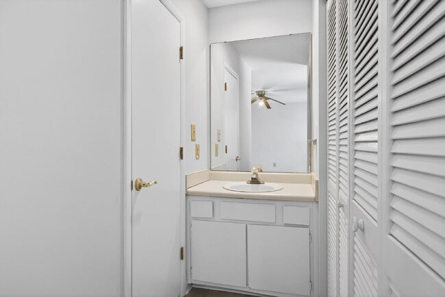 Building Photo - 5367 Wayne St