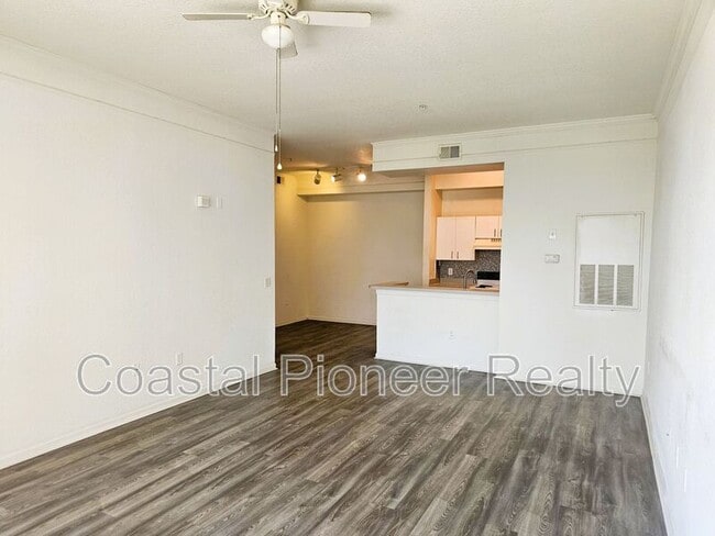 Building Photo - 17112 Carrington Park Dr