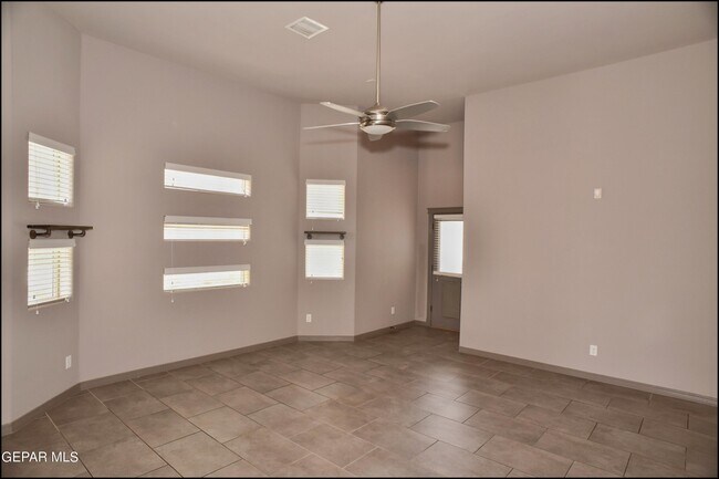 Building Photo - 14373 High Rock Dr