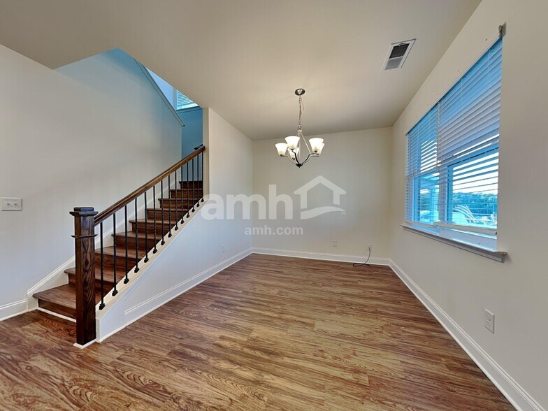 Building Photo - 1120 Ashlyn Ct