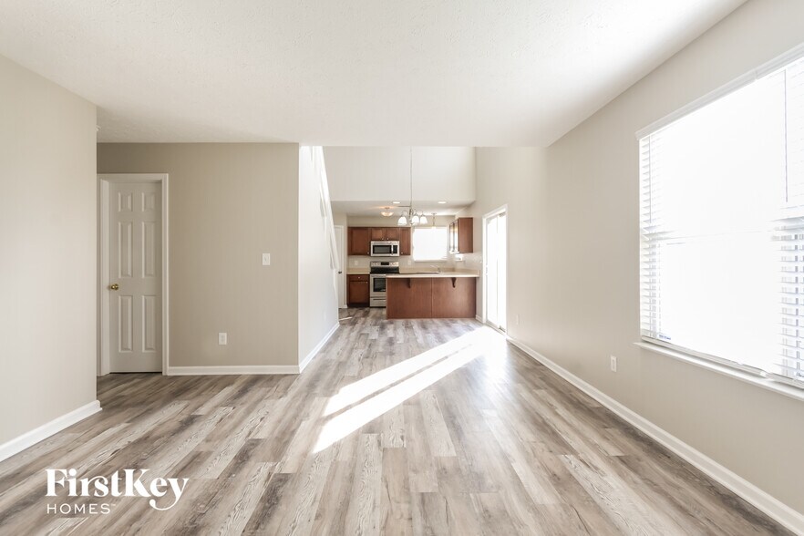 Building Photo - 7250 Pipestone Dr