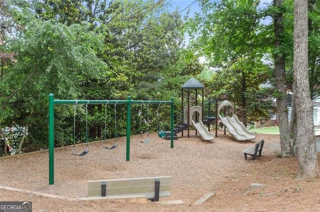 Building Photo - 415 Lyerly Pointe