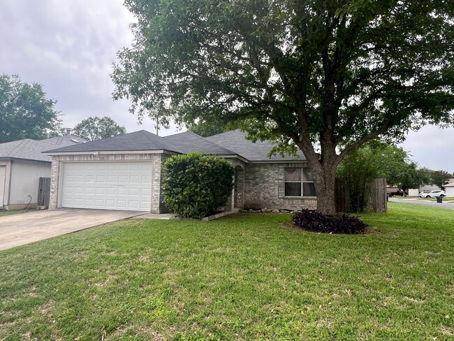 Building Photo - Beautiful 3/2 Home Available for Lease In ...