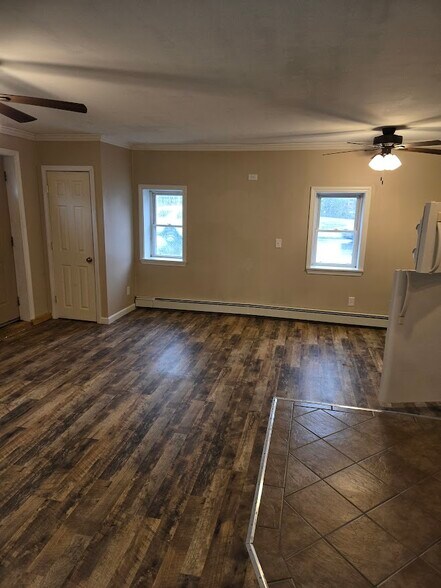 Dining Room (Open Concept) - 84 S Main St