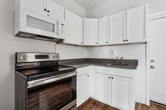 Building Photo - 3 Bedroom House Germantown- Rent Ready!