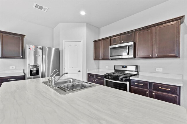 Building Photo - 13904 Great Pnes Ct