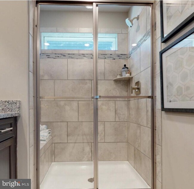 Building Photo - 304 Sweetbay Rd