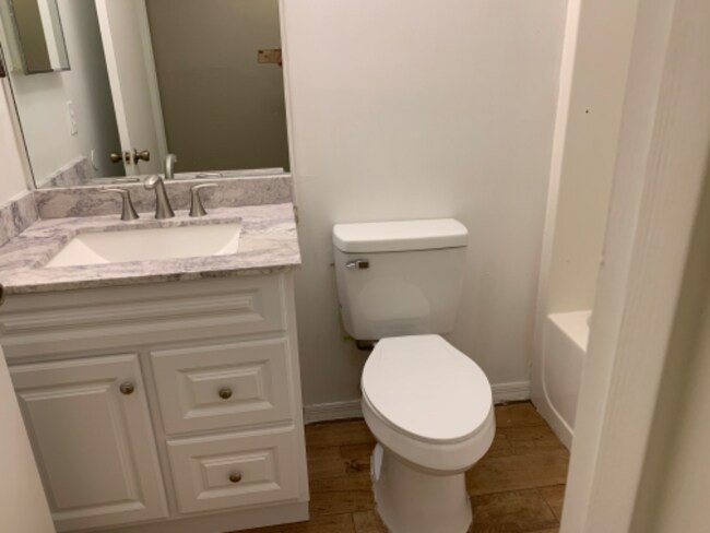 Building Photo - 659 Brightview Dr