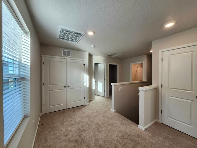 Building Photo - Beautiful & Brand New! 3 Bedroom, 2.5 Bath-Washer & Dryer Included!