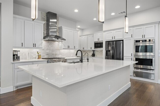 Building Photo - 2308 Berkleys Brook Dr