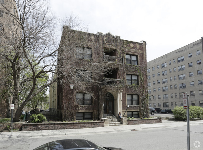 Building Photo - Secombe Apartments