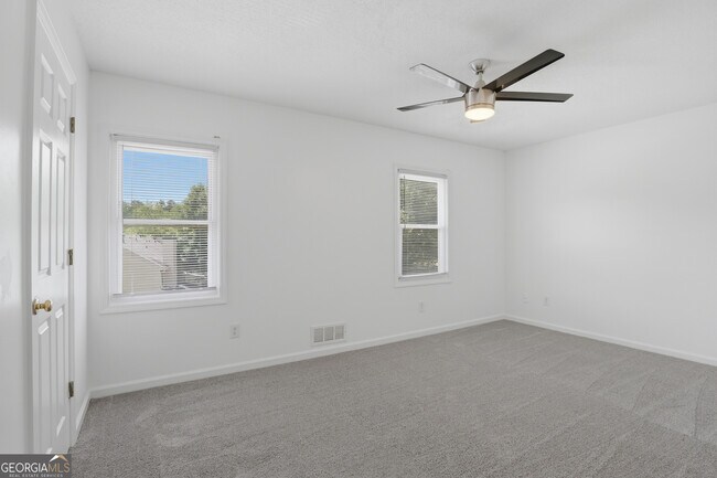 Building Photo - 1100 Westfield Trace