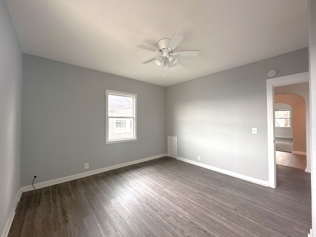 Building Photo - 1 bedroom 1 bath