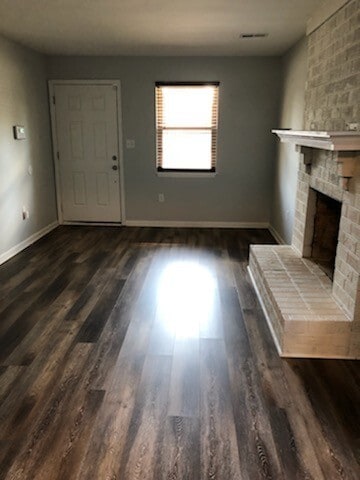 Building Photo - Forest Hills Completely Remodeled Duplex