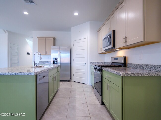 Building Photo - 12011 E Patricia Ann Dr