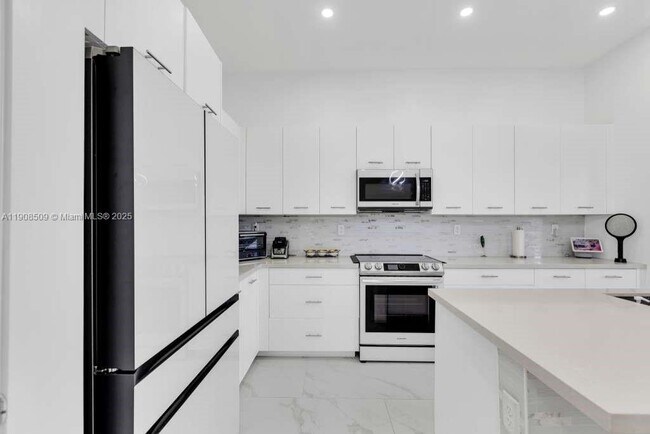 Building Photo - 17353 SW 46th St