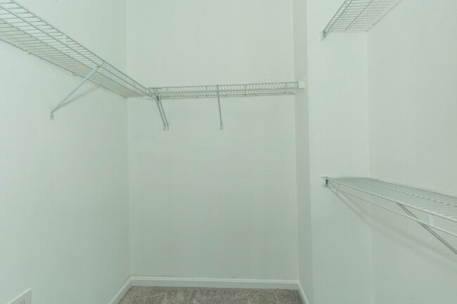 Building Photo - 4 bed, 2.5 bath Single Family Home in Char...