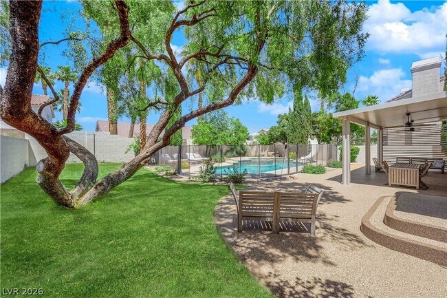 Building Photo - 8112 Tropic Isle Cir
