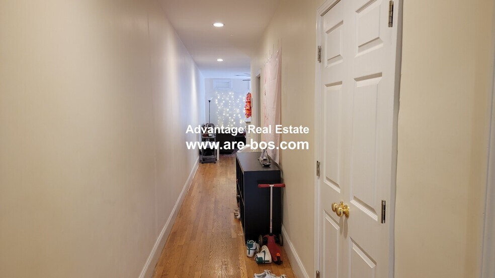 Building Photo - 66 Egmont St