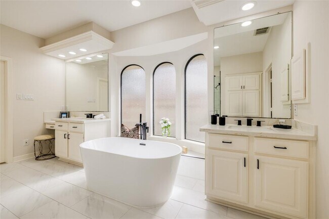 Building Photo - 5706 Cielio Bay Ct