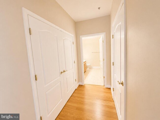 Building Photo - 5910 Great Star Dr