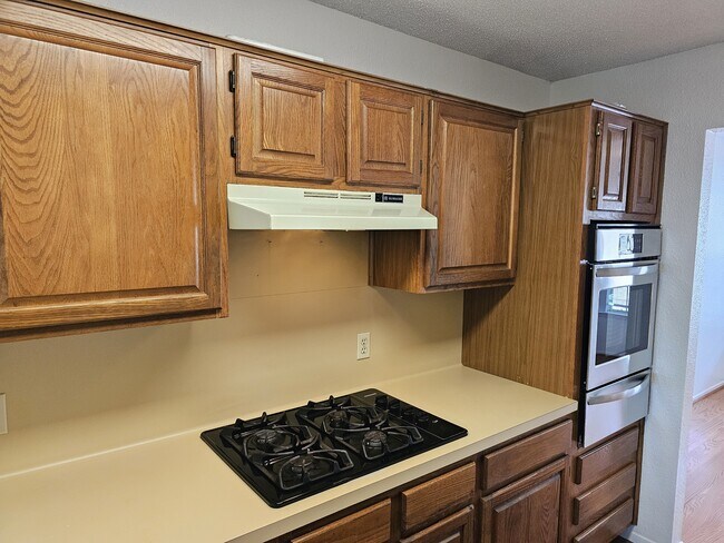 Building Photo - 12701 Europa Ln