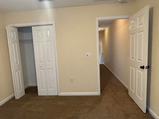 Building Photo - 4434 Gearhart Rd