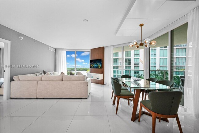 Building Photo - 250 Sunny Isles Blvd