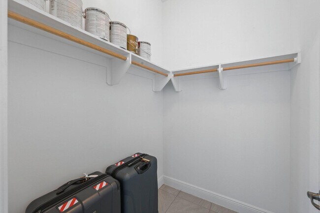 Building Photo - 9368 Cantal Cir E