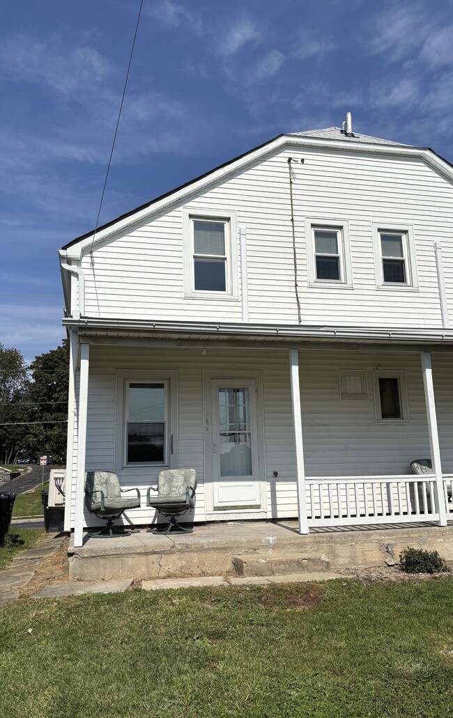 Back Porch - 704 Locust St