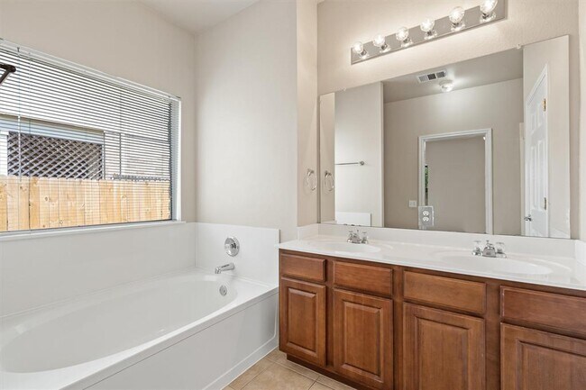 Building Photo - 10936 Furrow Hill Dr