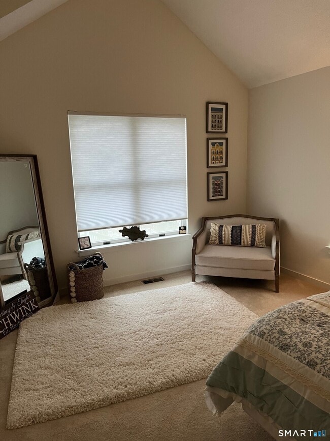 Building Photo - 6 Timberline Dr