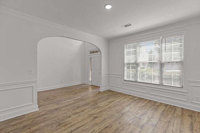 Building Photo - 3206 Montauk Hill Dr