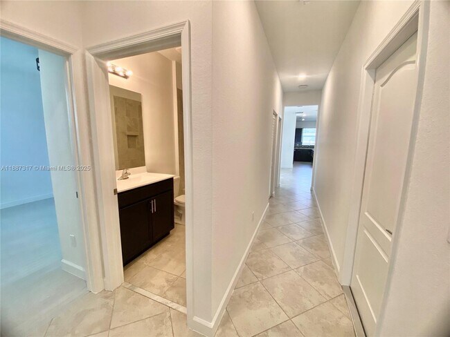 Building Photo - 7879 NW Greenbank Cir
