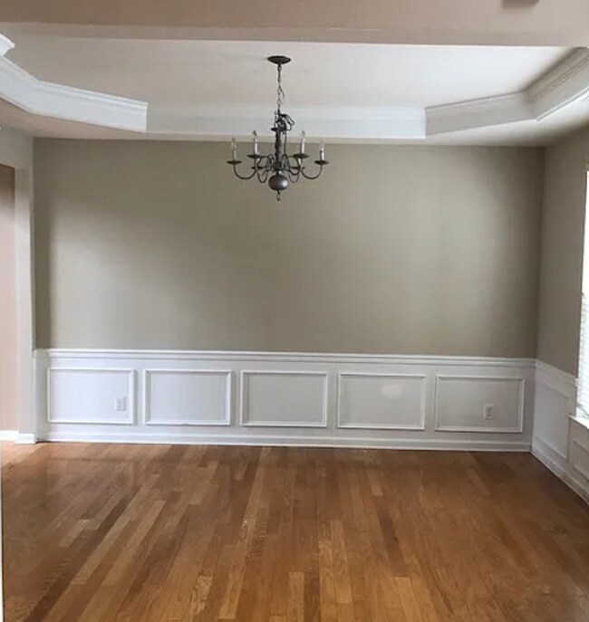 Building Photo - Coming Soon! 4 BR/2.5BA | 2,600+sqft Single Family Home | Grand Living Area w/ Fireplace