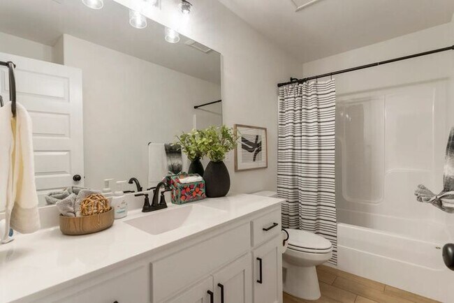 Building Photo - 4 Bedroom Home In Owasso