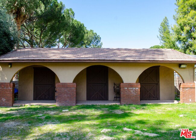 Building Photo - 15845 Condor Ridge Rd