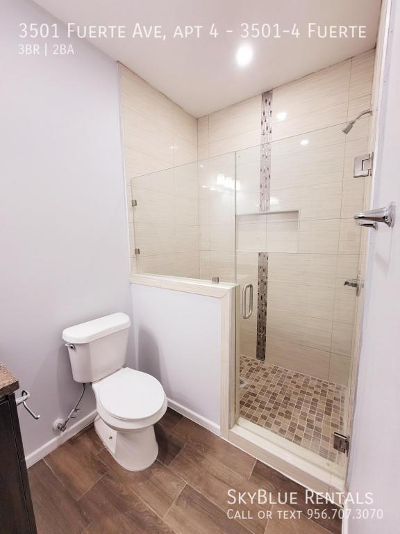 Building Photo - 3501 Fuerte Ave