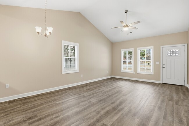 Building Photo - 111 N Mill St