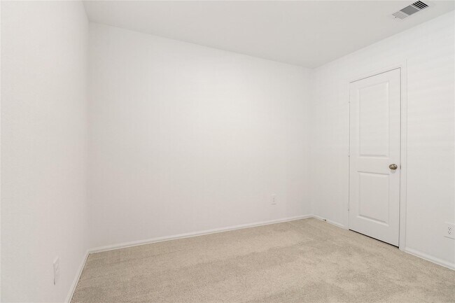 Building Photo - 17715 Grv Hl Dr