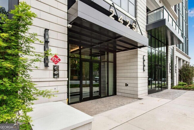 Building Photo - 2425 Peachtree Rd NE